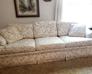 Ethan Allen Couch 92 in. x 36 in. x 30 in.