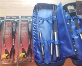 Barbecue Grill Utensils w/ case and 3 Electronic Thermometer Bar-b Forks