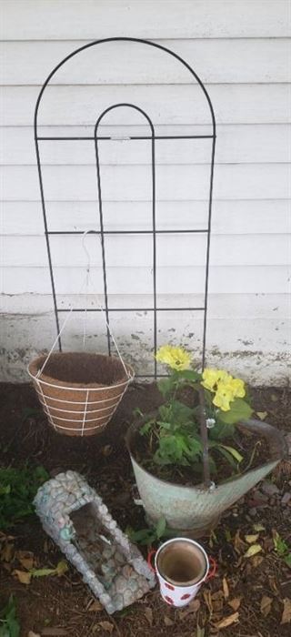 Small Garden Trellis, Ashley Bucket planter, Hanging Basket and Yard Decor