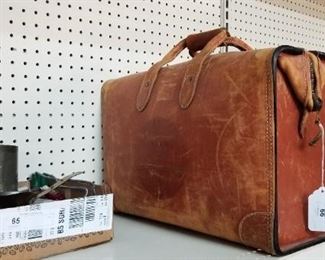 vintage leather doctor style bag