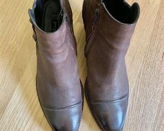 $ 50 Paul Green boots  Size 8.5 