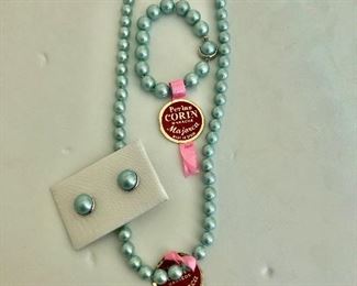 $ 90 Mayorca pearl necklace, bracelet and earrings never worn with original tags Necklace 23" long, Bracelet 7.5" long, earrings 1/2 inch diameter