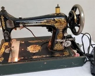 Antique Singer Sewing Machine Works!  Egyptian Themed