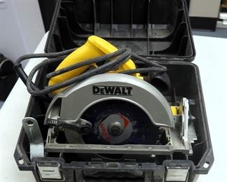 DeWalt 7.25" Electric Circular Saw Model # DW368, Includes Carrying Case