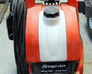 Snap-On 1650 PSI, 113.8 Bar Electric Pressure Washer, Model 870905, Includes Hose And Wand Attachments Qty 2