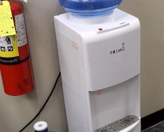 Primo Electric Water Cooler With 5 Gallon Lindy Spring Water Jug, Powers On