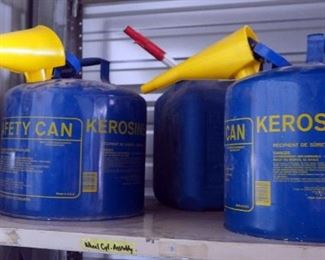 Eagle 5 Gallon Metal Kerosene Safety Cans, Qty 2, And Midwest Can Company 5 Gallon Plastic Kerosene Fuel Cans, Qty 2