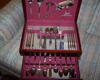 ROGERS "FIRST LOVE" FLATWARE