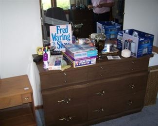 1950s DRESSER / MIRROR & MISC.