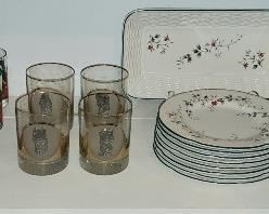 Pfaltzgraff Holiday Dinnerware "Winterberry