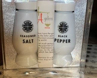 1821-1971 Indianapolis Sesquicentennial Salt & Pepper shaker set - never opened