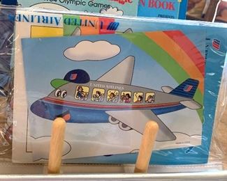 Vt.g United Airlines blow up air plane - never  opened
