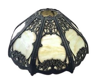 Lot 067
Antique Slag Glass Paneled Lamp Shade