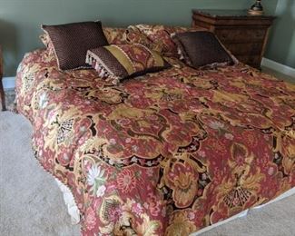 $20  Gold/burgandy king size bedding set                                               $60    King size 2 piece mattress