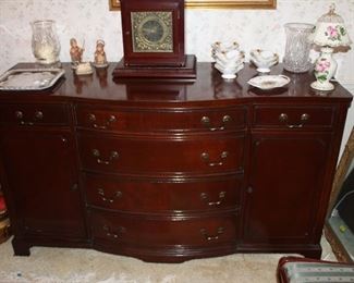 1947 Thomasville mahogany buffet