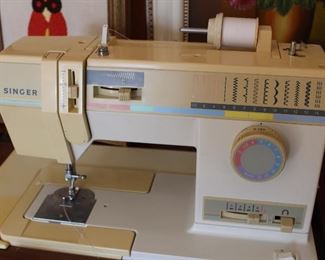 Singer Zig Zag cabinet model