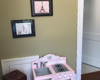 toy stove, pictures, doll trunk, American girl dolls, clothes, acessories