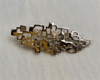 $20 - Silver tone pin. 2.5"L