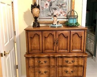 French Provincial chest, very cute piece of furniture, hummingbird picture!