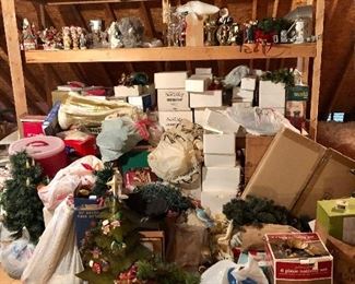 Lots of great Christmas decorations!