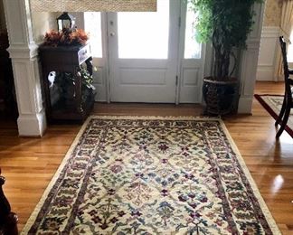 Meridian rug hand made in India, 100% wool