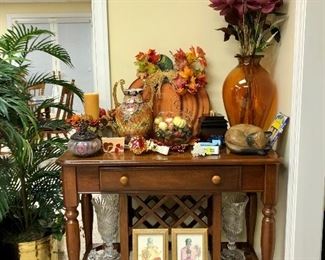 Great table/wine rack, Fall decor, silk palm tree in brass container