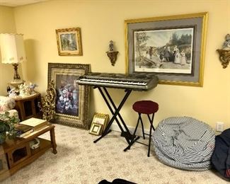 Casio Keyboard WK-1630, art work, marble top side and coffee tables, reto lamps....