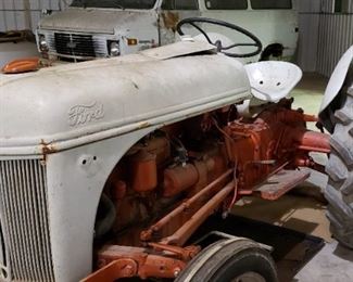 Ford 8 tractor running