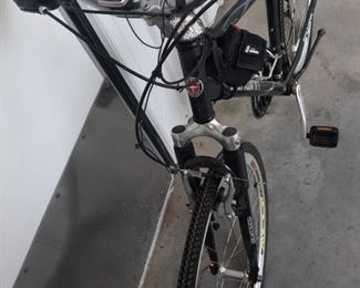 Schwinn Suntour SR Hybrid series