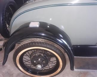 1929 Ford Coupe in good condition,has keys but does need some motor work and repair motor locked up