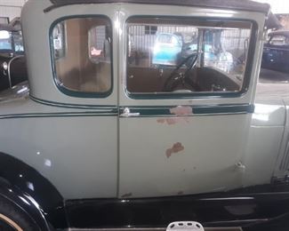 1929 Ford Coupe in good condition,has keys but does need some motor work and repair motor locked up