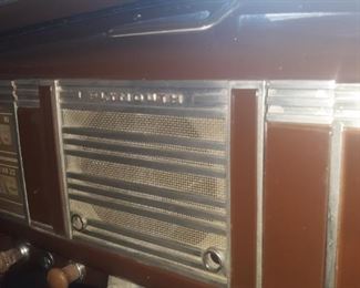 2 door 1939 Plymouth parade ready, needs keys and has no title