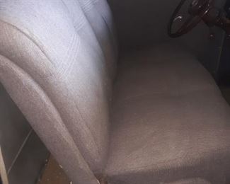 2 door 1939 Plymouth parade ready, needs keys and has no title