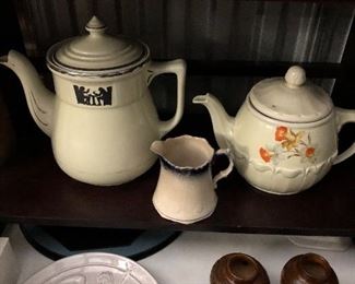 Porcelier tea pots
