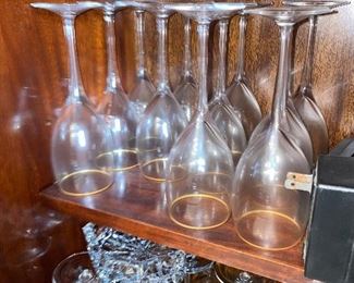 $200 LENOX GOLD RIM CHAMPAGNE GLASSES SET OF 22