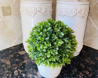 $28 CANISTER SET
$8 GREEN BALL IN POT