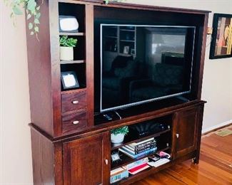 $400 WOODEN ENTERTAINMENT CENTER
FITS 55” TV
72”L x 17.25”D x 67.25”H