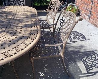 $2,200 PATIO TABLE AND CHAIRS
GORGEOUS BEKA OUTDOOR CAST PATIO FURNITURE