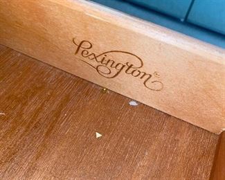 $750 LEXINGTON QUEEN SIZE FOUR POST BEDROOM SET
FOUR POST BED
88”L x 64”W x 82”H
WARDROBE
38”L x 21”D x 63”H
TWO NIGHTSTANDS
27”L x 17”D x 28.5”H
LONG DRESSER AVAILABLE - BROKEN LEG AS IS
70”L x 19”D x 34”H