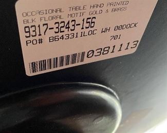 $150 PIE CRUST TABLE
25” DIA x 28” H