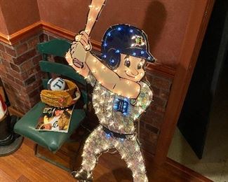 $25 TIGERS YARD DECORATION LIGHTS UP AND MOVES!