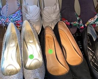 WOMENS DESIGNER SHOES-SIZE 8-8.5