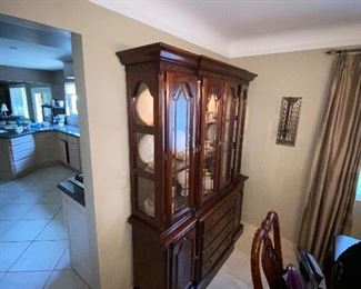 $150 KINCAID SOLID WOOD CHINA CABINET
60”L x 17.5”D x 78.5”H