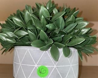 $6 FAUX PLANT