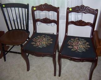 ACCENT CHAIRS