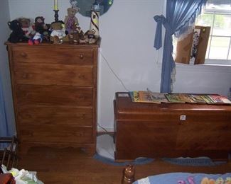 LANE CEDAR CHEST