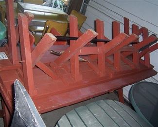 PICNIC TABLE WITH SEATS ON BOTH ENDS