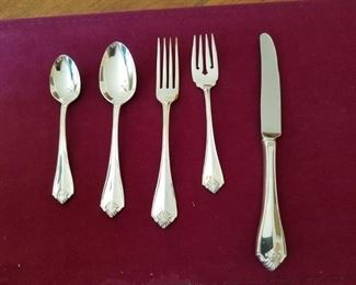 Oneida flatware, silverplate, with box. 8 place settings