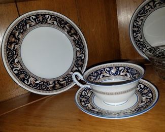 Wedgwood Florentine china, dark blue / no center, 1956, complete place settings for 12