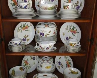 Large Set of Royal Worcester Evesham China with Accessories Service for 8 $400